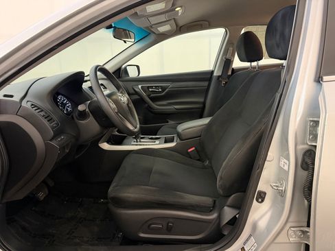 Used 2015 Nissan Altima 2.5 S w/ Power Driver Seat Package FWD image 5