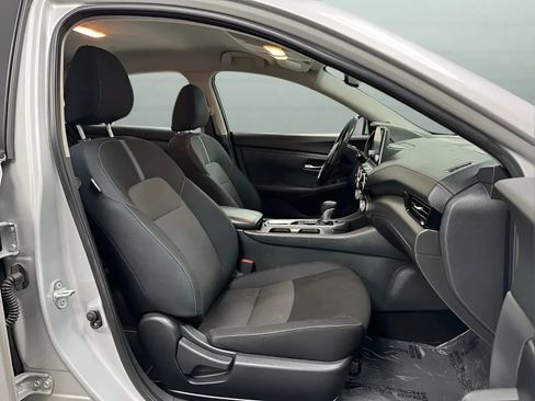 Used 2022 Nissan Sentra SV FWD image 14