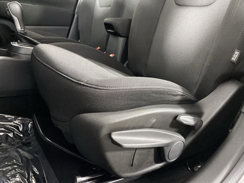 Used 2019 Jeep Renegade Sport image 16