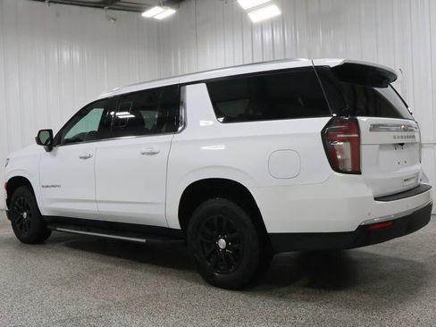 Used 2024 Chevrolet Suburban LT image 4