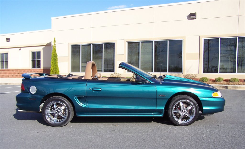 Used 1998 Ford Mustang GT RWD image 5