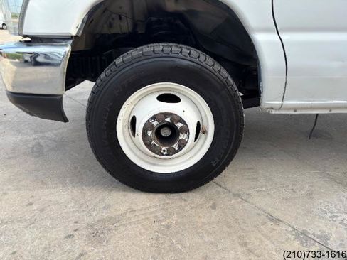Used 2016 Ford E-350 and Econoline 350 Super Duty RWD image 25