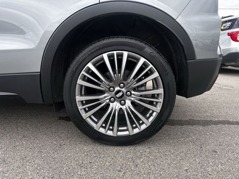 Used 2024 Cadillac XT4 Premium Luxury w/ Technology Package AWD/4WD image 20