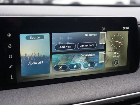 Used 2025 Nissan Kicks SV image 17