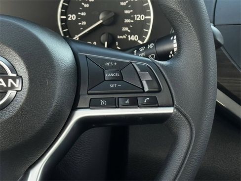 Used 2023 Nissan Altima 2.5 SV image 15