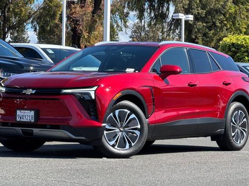 Used 2024 Chevrolet Blazer EV LT AWD/4WD image 9