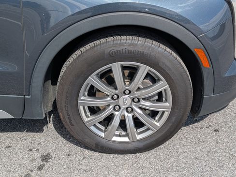 Used 2020 Cadillac XT4 Premium Luxury image 9