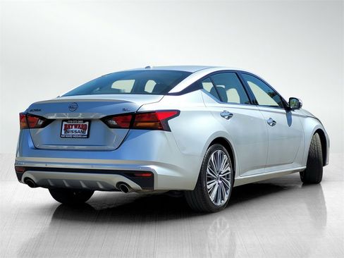 Used 2023 Nissan Altima 2.5 SL image 4