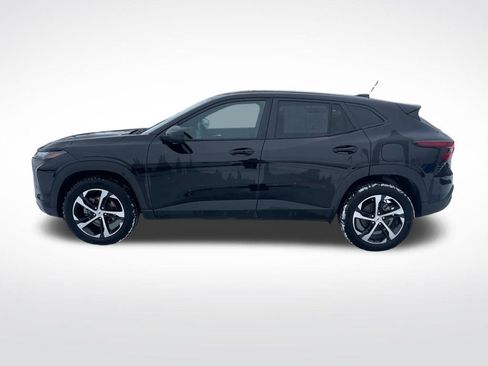 Used 2025 Chevrolet Trax RS w/ Driver Confidence Package image 2