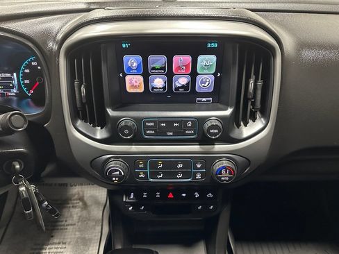 Used 2017 Chevrolet Colorado ZR2 w/ LPO, Premium Interior Package AWD/4WD image 25