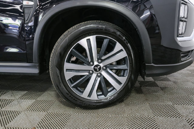 Used 2025 Mitsubishi Outlander Sport ES AWD/4WD image 14