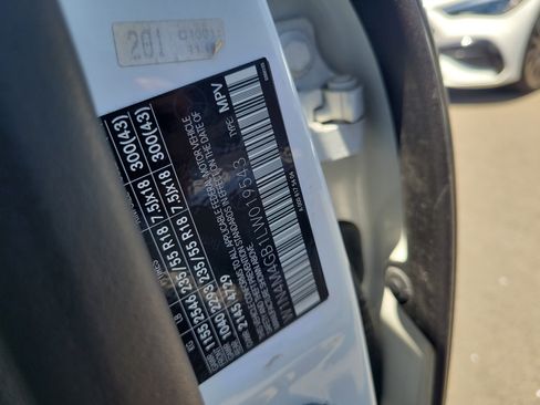 Used 2020 Mercedes-Benz GLB 250 image 28