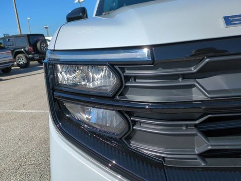 New 2025 Ford Expedition Active image 10