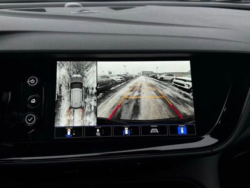 Used 2022 Buick Envision Avenir w/ Technology Package II image 39