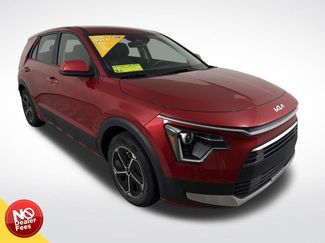 Used 2023 Kia Niro LX 360° Tour