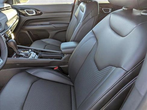 New 2026 Jeep Compass Latitude image 22