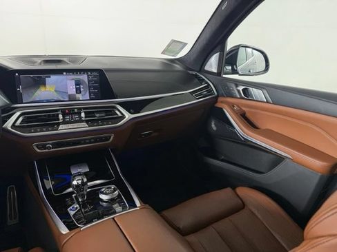 Used 2022 BMW ALPINA XB7 AWD/4WD image 37