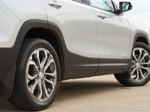 Used 2019 GMC Terrain SLT w/ Preferred Package FWD image 23