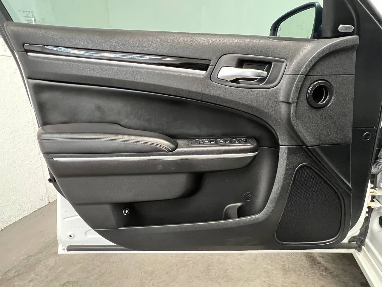 Used 2021 Chrysler 300 S RWD image 7