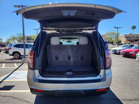 Used 2024 Chevrolet Tahoe LT w/ LT Signature Package image 12