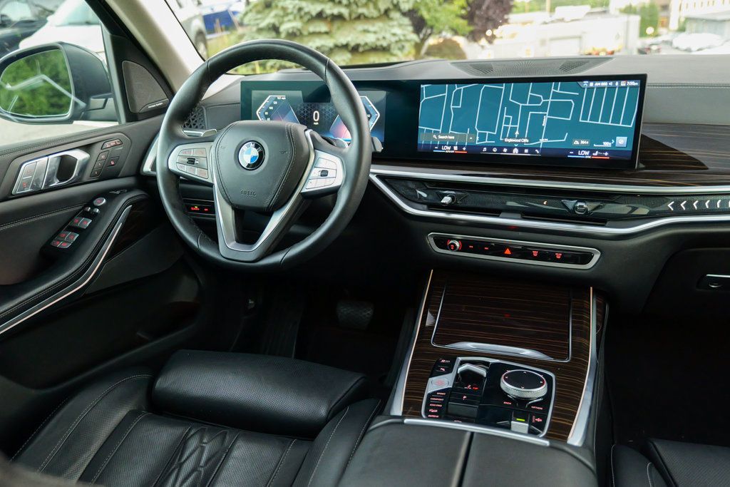 Used 2026 BMW X7 xDrive40i AWD/4WD image 42