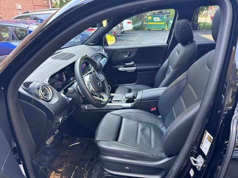 Used 2023 Mercedes-Benz EQB 300 4MATIC image 16
