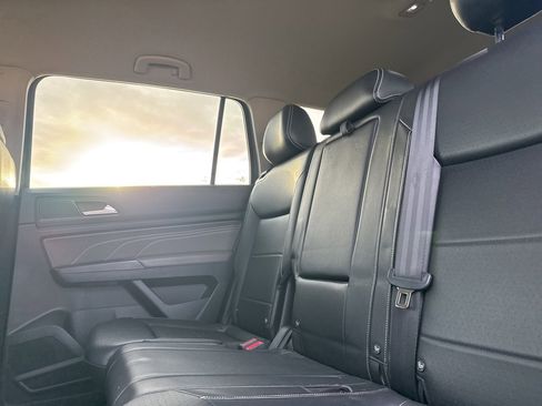 Used 2022 Volkswagen Atlas SE image 29