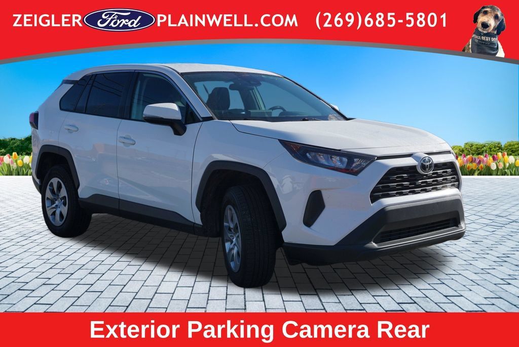 Used 2022 Toyota RAV4 LE AWD/4WD image 7