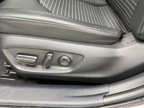 Used 2023 Toyota Camry SE w/ Convenience Package image 28