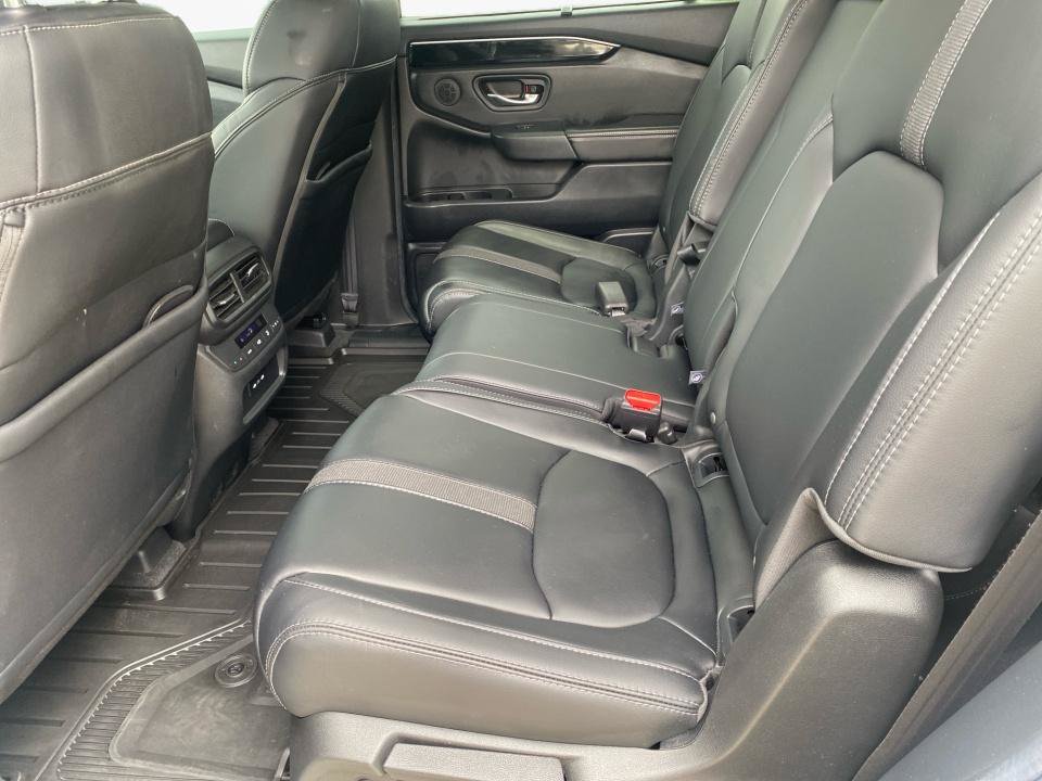 Certified 2025 Honda Pilot Touring image 16