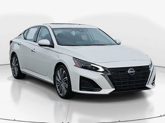 Used 2025 Nissan Altima 2.5 SL video 2