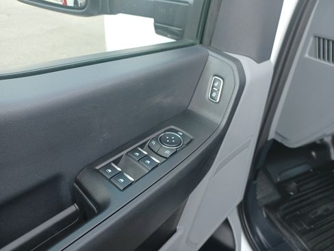 Used 2025 Ford F250 XL w/ XL Chrome Package image 14