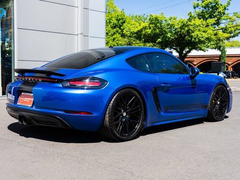 Used 2018 Porsche 718 Cayman RWD image 6