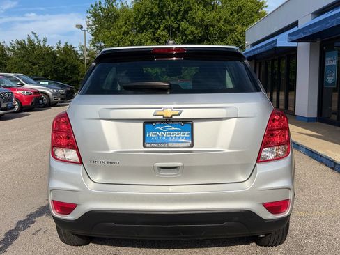 Used 2018 Chevrolet Trax LS AWD/4WD image 3