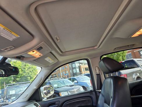 Used 2007 Cadillac Escalade EXT w/ Information Package image 16