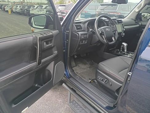 Used 2024 Toyota 4Runner TRD Off-Road Premium w/ Off Road Premium Plus Package AWD/4WD image 4