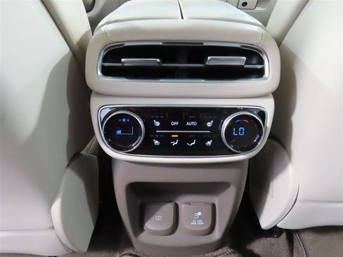 Used 2024 Genesis GV80 3.5T Advanced AWD/4WD image 39