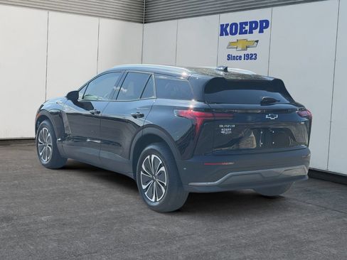 Used 2024 Chevrolet Blazer EV LT AWD/4WD image 3