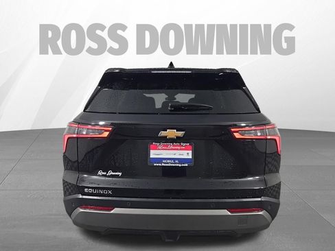Used 2026 Chevrolet Equinox LT FWD image 5