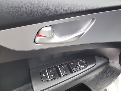 Used 2024 Kia Forte LXS image 16