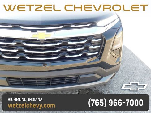 Used 2026 Chevrolet Equinox LT AWD/4WD image 9