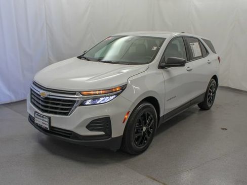 Used 2024 Chevrolet Equinox LS w/ LS Convenience Package FWD image 6