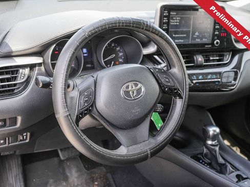 Used 2020 Toyota C-HR LE FWD image 15