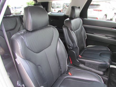 Used 2025 Hyundai Palisade SEL FWD image 36