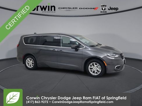 Certified 2023 Chrysler Pacifica Touring-L image 1