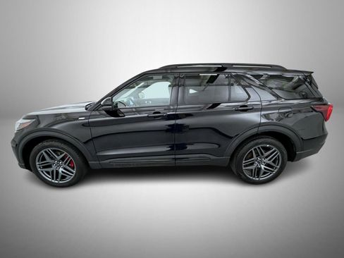 Used 2025 Ford Explorer ST-Line w/ ST-Line Street Pack image 8