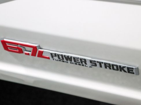 Used 2025 Ford F450 Platinum w/ FX4 Off-Road Package AWD/4WD image 33
