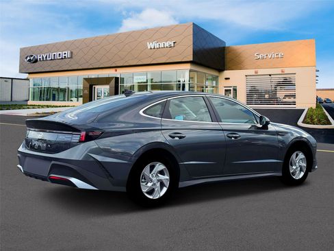 New 2026 Hyundai Sonata SE FWD image 8