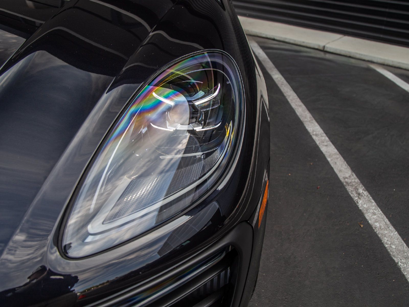 Certified 2026 Porsche Macan AWD/4WD image 7