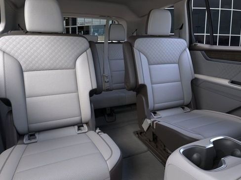 New 2026 GMC Acadia Denali w/ Super Cruise Package image 17